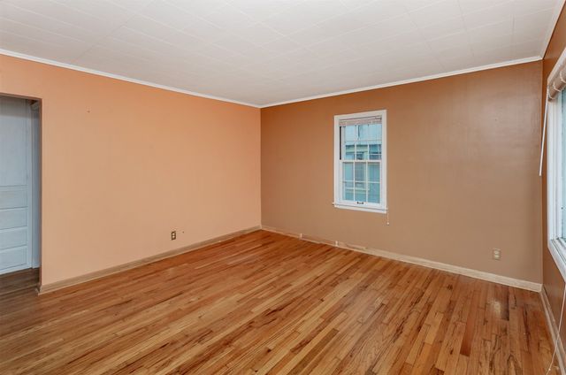 1439 57th Street, Des Moines, IA 50311