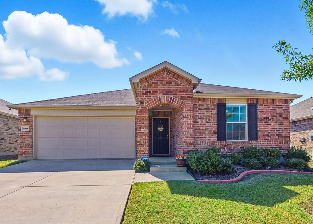 1508 Vernon Drive, Aubrey, TX 76227