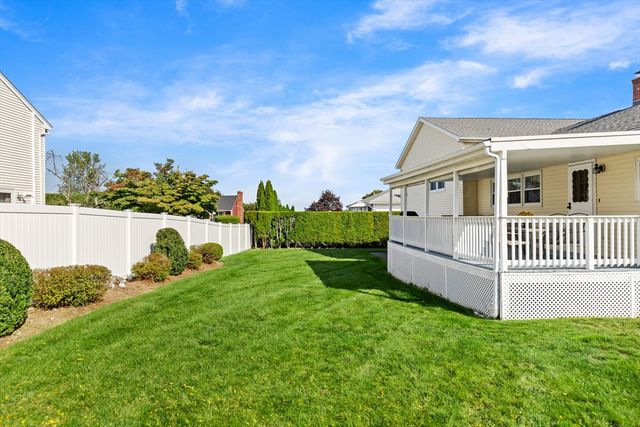 17 Janet Lane, Peabody, MA 01960