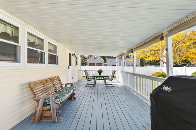 17 Janet Lane, Peabody, MA 01960