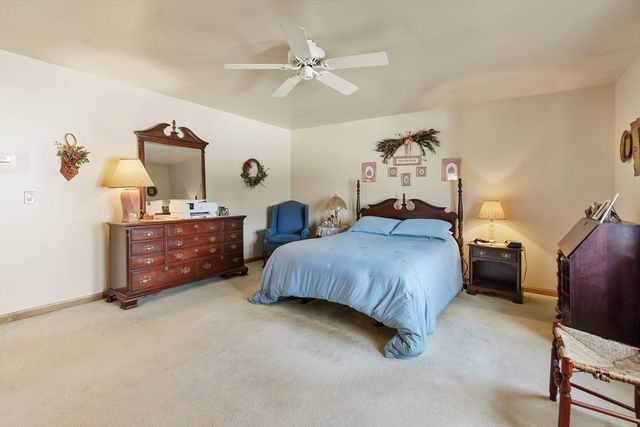 17 Janet Lane, Peabody, MA 01960