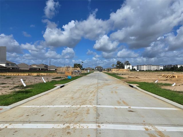 1423 Friendship Trail, Seabrook, TX 77586