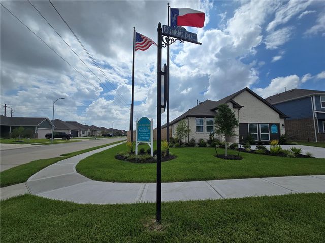 1423 Friendship Trail, Seabrook, TX 77586