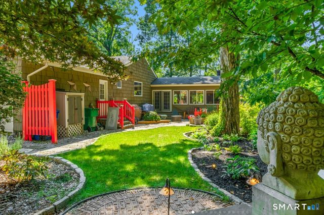92 Kenmore Road, Bloomfield, CT 06002