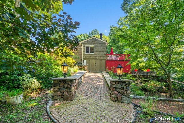 92 Kenmore Road, Bloomfield, CT 06002