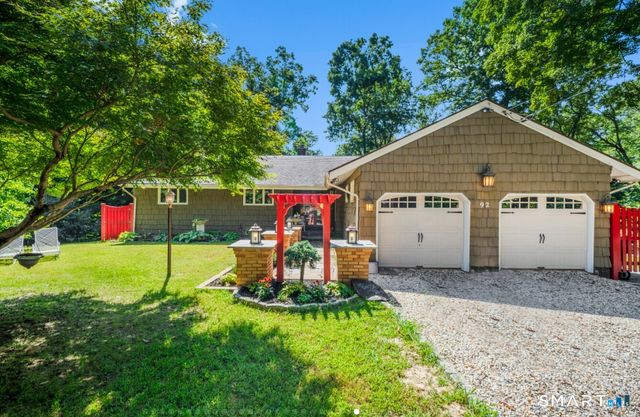 92 Kenmore Road, Bloomfield, CT 06002