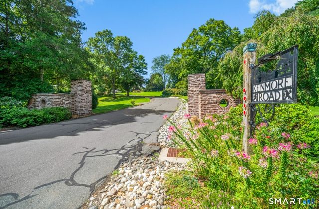 92 Kenmore Road, Bloomfield, CT 06002