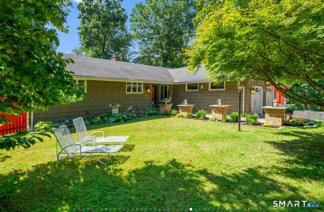 92 Kenmore Road, Bloomfield, CT 06002