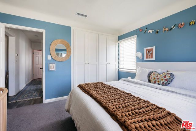 1916 W 94th Street, Los Angeles, CA 90047
