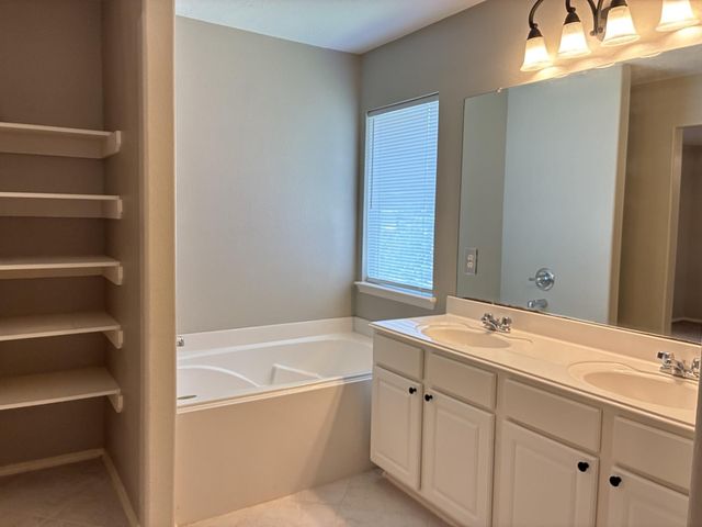 12402 Ravens Chase Lane, Cypress, TX 77429