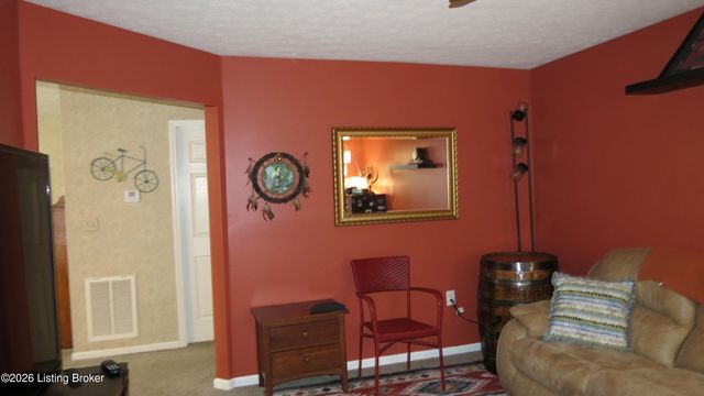 10400 Southern Meadows Dr APT 103, Louisville, KY 40241