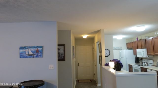 10400 Southern Meadows Dr APT 103, Louisville, KY 40241