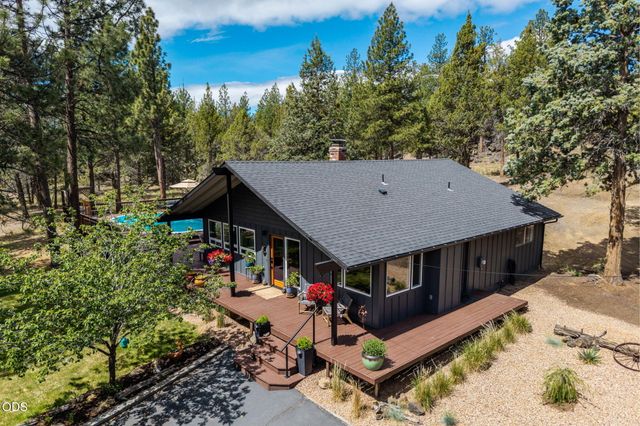 18943 Martingale Circle, Bend, OR 97703
