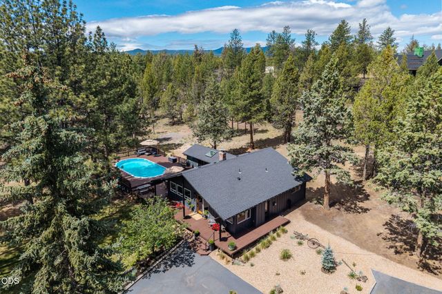 18943 Martingale Circle, Bend, OR 97703