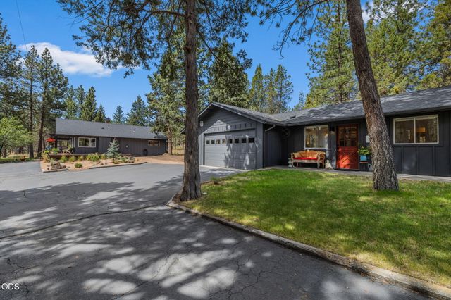 18943 Martingale Circle, Bend, OR 97703