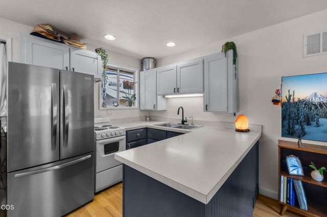 18943 Martingale Circle, Bend, OR 97703
