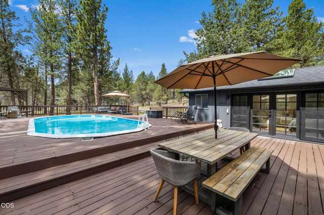 18943 Martingale Circle, Bend, OR 97703