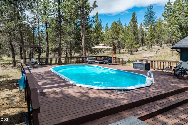 18943 Martingale Circle, Bend, OR 97703