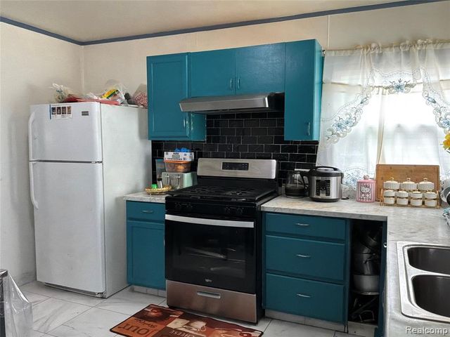 3896 Poplar Avenue, Warren, MI 48091