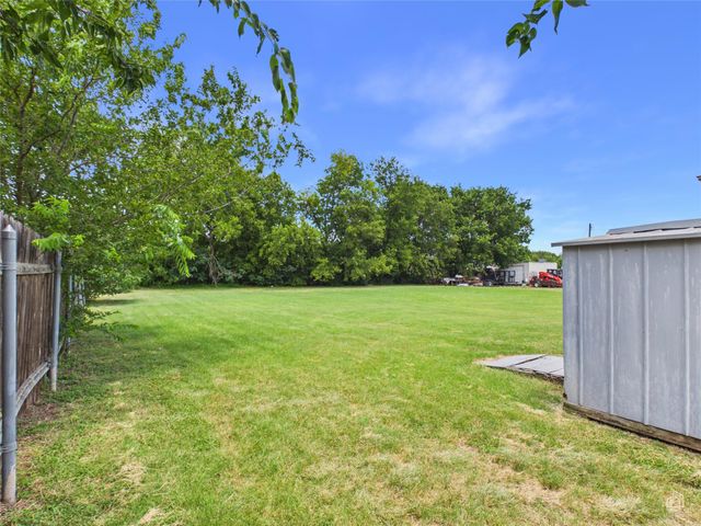 202 N Mustang Ave, Cedar Park, TX 78613