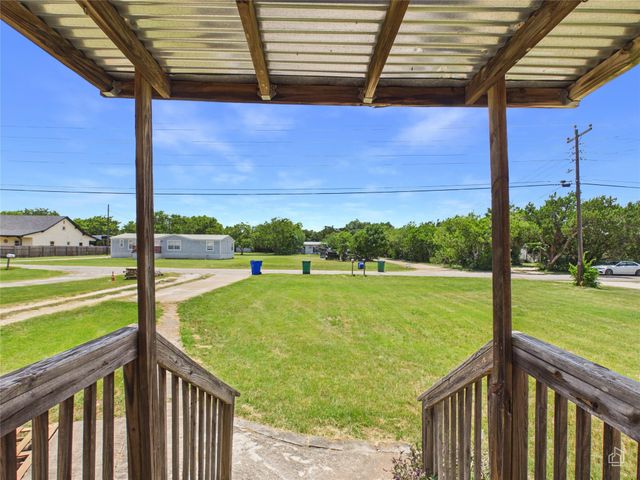 202 N Mustang Ave, Cedar Park, TX 78613