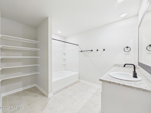 108 Florence Peak Drive, Lafayette, LA 70501