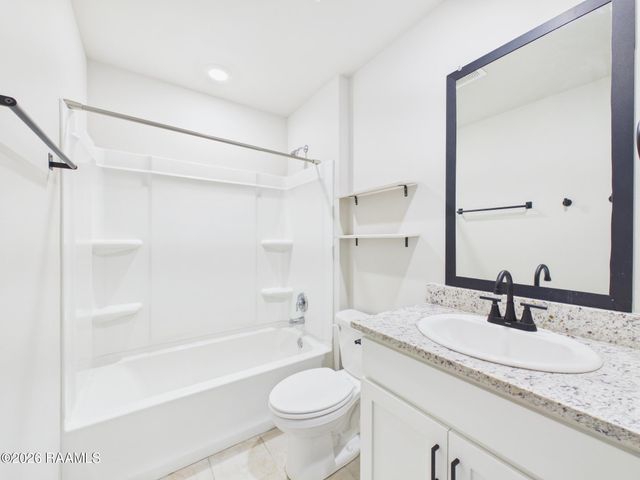 108 Florence Peak Drive, Lafayette, LA 70501