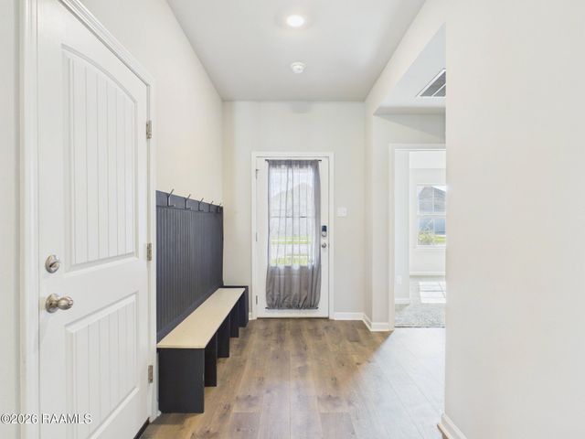 108 Florence Peak Drive, Lafayette, LA 70501