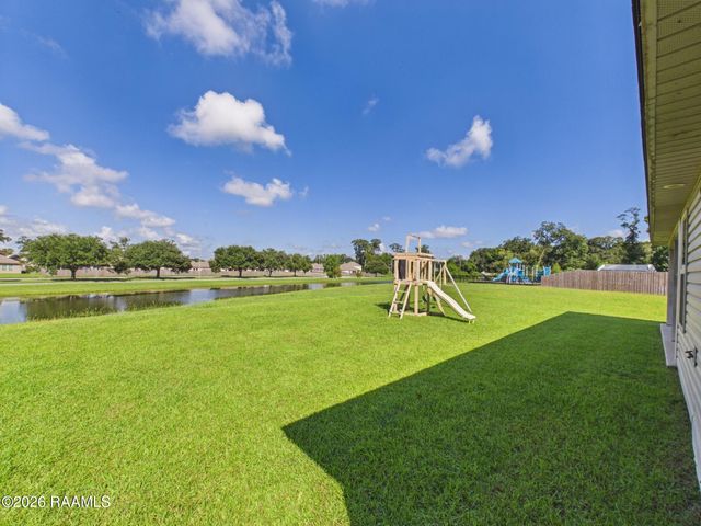108 Florence Peak Drive, Lafayette, LA 70501