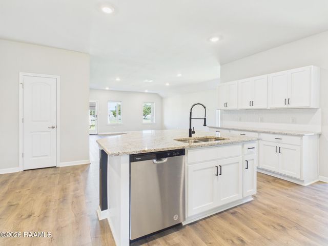 108 Florence Peak Drive, Lafayette, LA 70501
