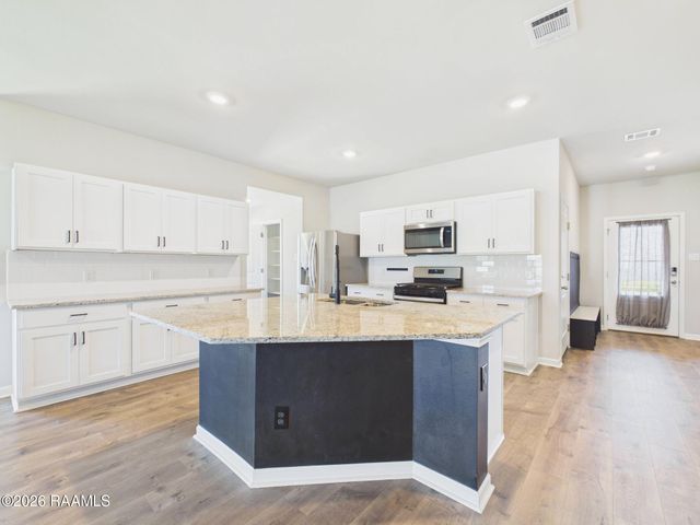 108 Florence Peak Drive, Lafayette, LA 70501