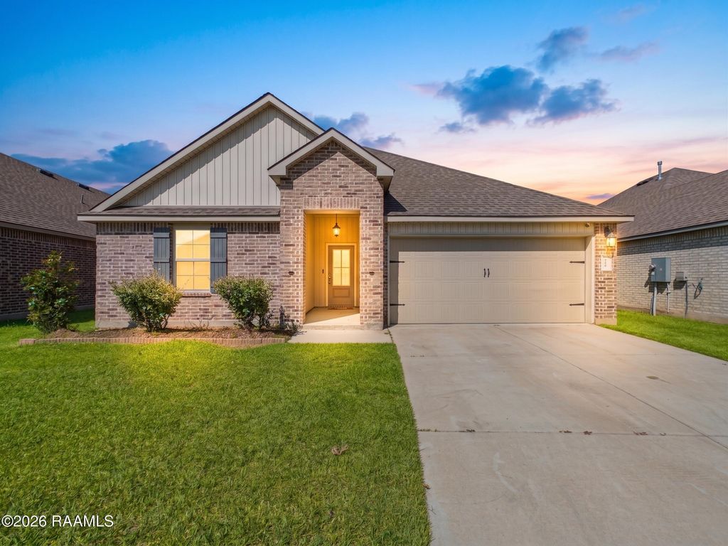 108 Florence Peak Drive, Lafayette, LA 70501