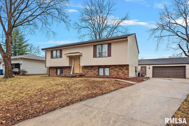 27 SKYVIEW Drive, Springfield, IL 62702