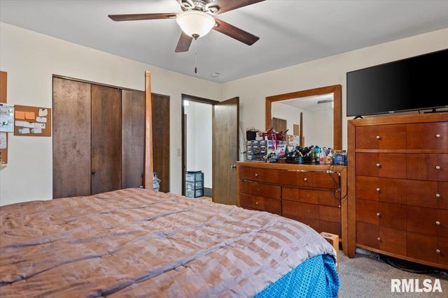 27 SKYVIEW Drive, Springfield, IL 62702