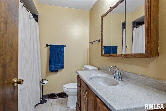 27 SKYVIEW Drive, Springfield, IL 62702