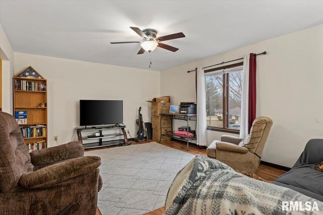 27 SKYVIEW Drive, Springfield, IL 62702