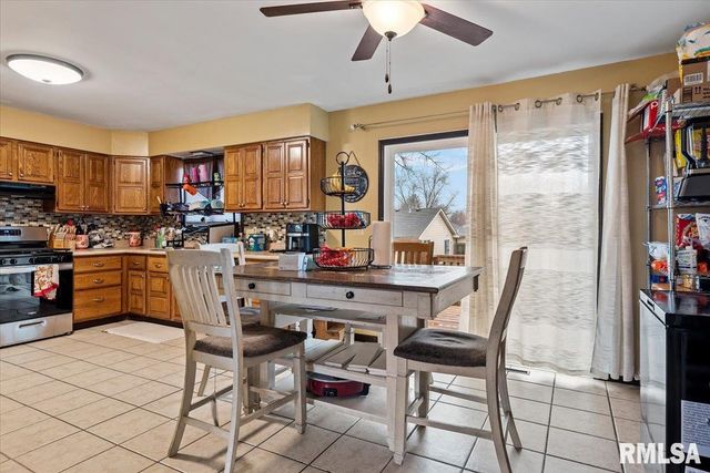 27 SKYVIEW Drive, Springfield, IL 62702