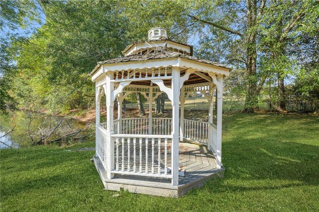 5422 Hill SW Road, Powder Springs, GA 30127