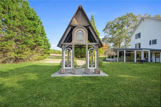 5422 Hill SW Road, Powder Springs, GA 30127