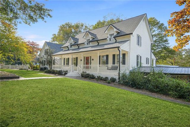 5422 Hill SW Road, Powder Springs, GA 30127