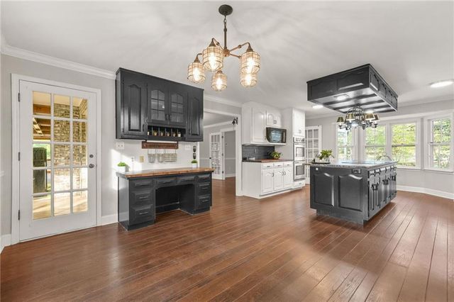 5422 Hill SW Road, Powder Springs, GA 30127