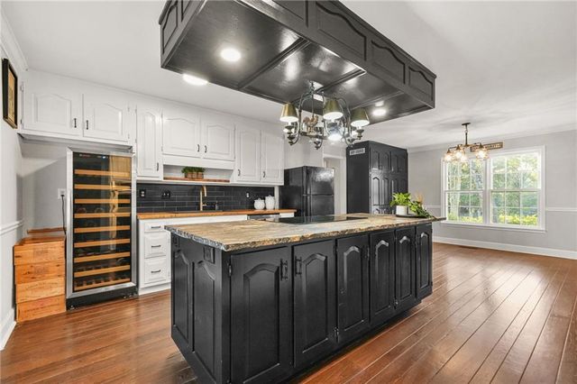 5422 Hill SW Road, Powder Springs, GA 30127