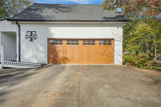 5422 Hill SW Road, Powder Springs, GA 30127