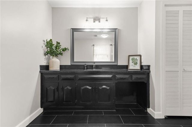 5422 Hill SW Road, Powder Springs, GA 30127