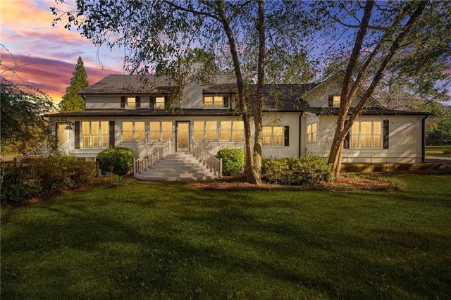 5422 Hill SW Road, Powder Springs, GA 30127