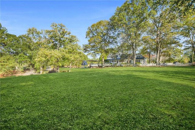 5422 Hill SW Road, Powder Springs, GA 30127