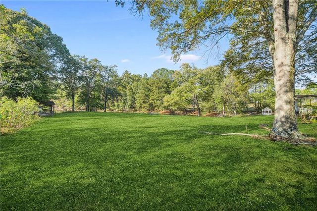 5422 Hill SW Road, Powder Springs, GA 30127