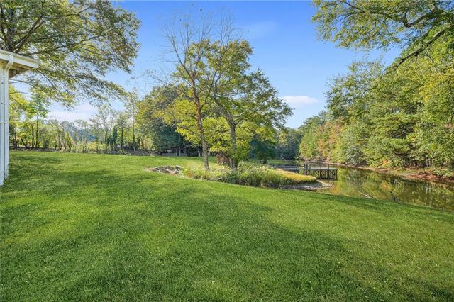 5422 Hill SW Road, Powder Springs, GA 30127