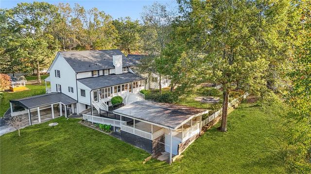 5422 Hill SW Road, Powder Springs, GA 30127