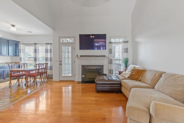 1008 Rhett Pl, Lebanon, TN 37087